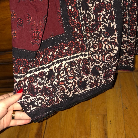 Francesca’s Open Shoulder Dress - Picture 4 of 5